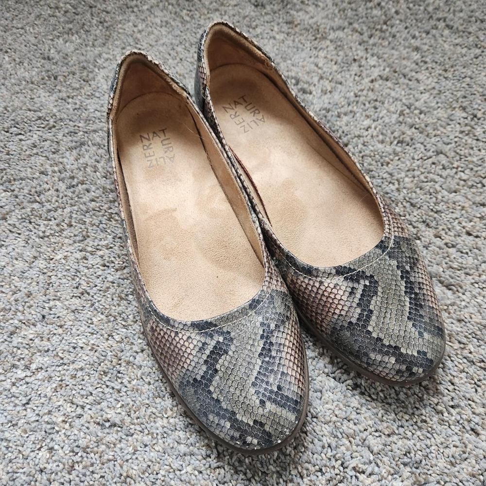 Naturalizer snake print lifted ballet flats with arch support womens size 10